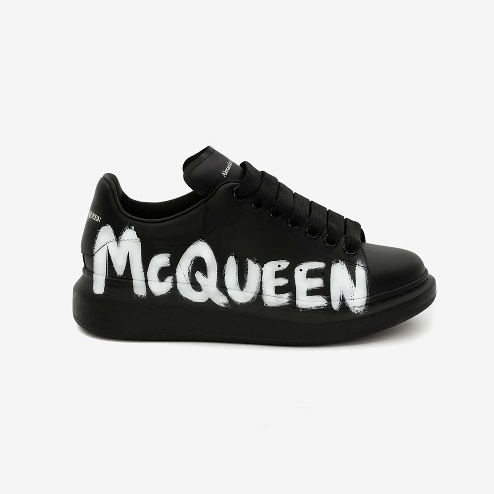 Alexander Mcqueen Unisex Online Exclusive Mcqueen Graffiti Oversized Sneaker in Black/white